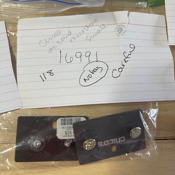 Chico's button earrings gold tone in silver tone setting post pierced classic - Picture 9 of 9